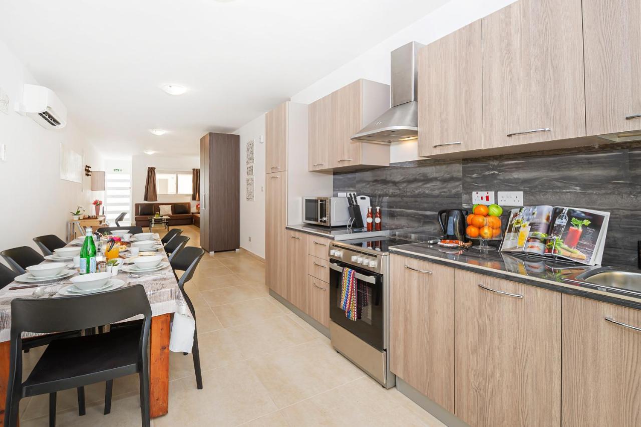 Summer Breeze 3 Bedroom Family Maisonette With Sunny Terrace In Mellieha - By Getawaysmalta Esterno foto